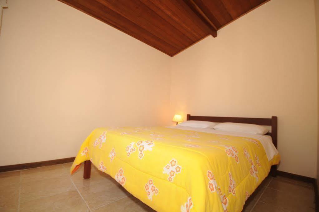 Campo de férias Condominio Mares De 3*